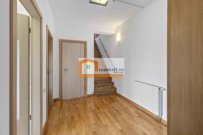 Cornu, vedere catre Breaza si padure, vila D+P+M, 3300mp teren, 4 loc parcare